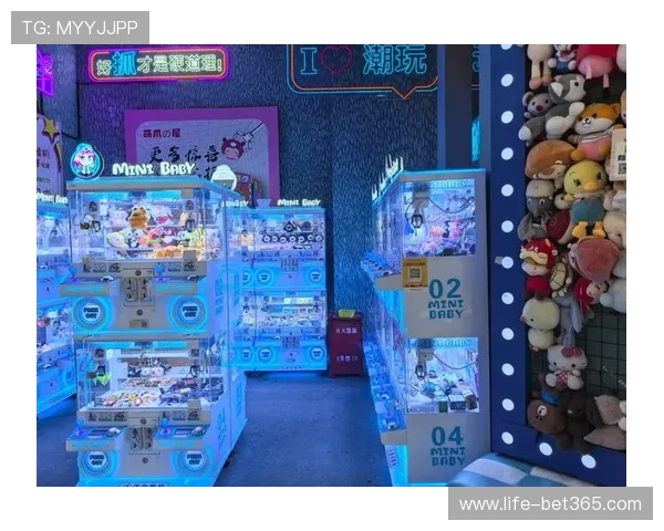 小孩专注游戏时光,电脑前的快乐世界 小孩专注游戏时光,电脑前的快乐世界